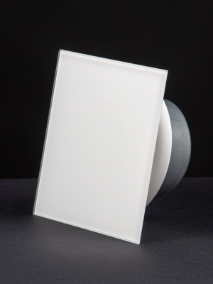 Анемостат со стеклянной внешней частью FOZA D 125 мм. Глянцевое стекло 180х180 мм. Цвет Белый. RAL 9003